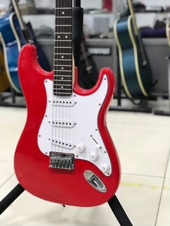 Fender squier MM электрогитара красная