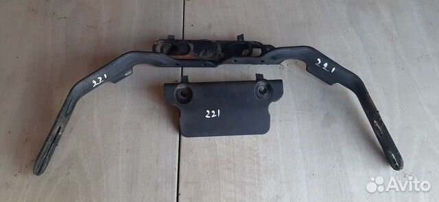 Кронштейн глушителя Mercedes S-Class W221