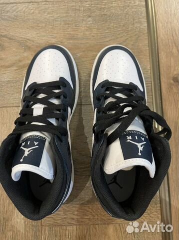 Кроссовки nike air jordan 1 mid оригинал в Москве, цена 31 000 руб ...