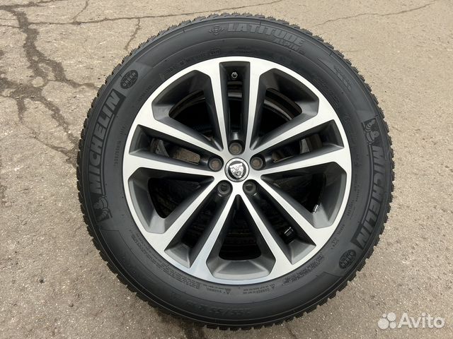 Колеса зимние на Jaguar F-Pace R19 оригинал