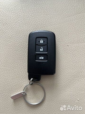 Ключ toyota camry