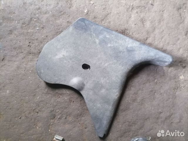 Обшивка стойки передней левой Mercedes Benz E-Klas