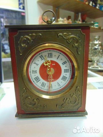 Часы Янтарь,Весна.На ходу