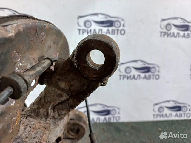 Кулак поворотный передний правый Land Rover