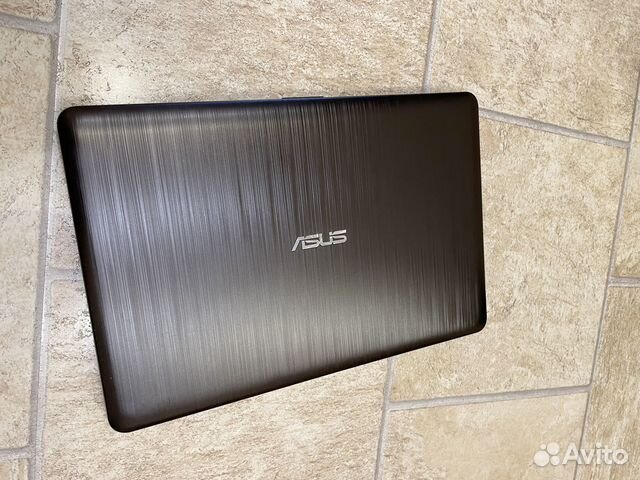 Свежая модель ноутбука Asus
