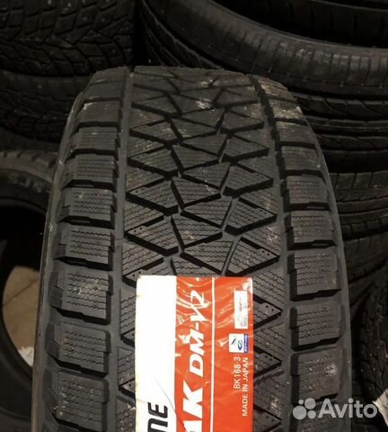 Bridgestone Blizzak DM-V2 215/70 R17