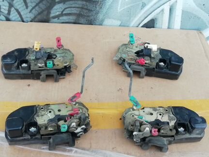 Замки дверные Chrysler Sebring Dodge Stratus 2001