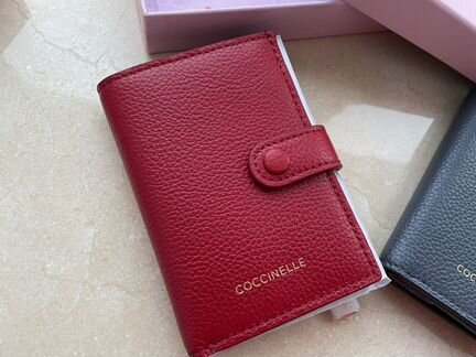 Новый кошелек Coccinelle красный
