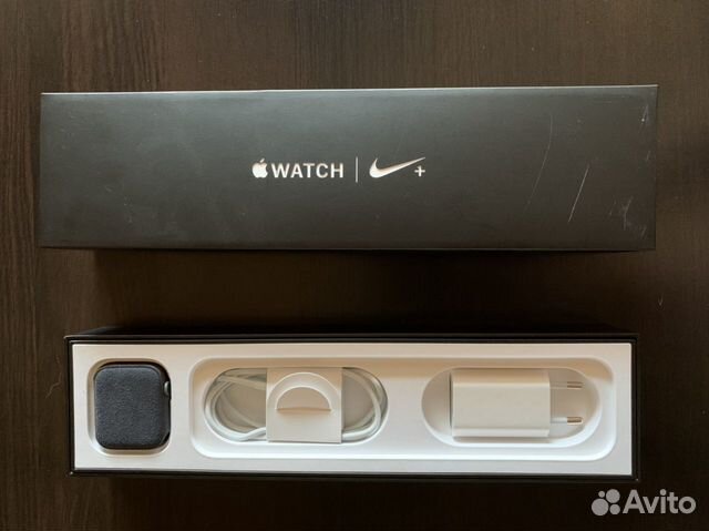 Часы apple watch 4 44 mm Nike