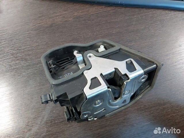 Замок двери передний правый Bmw X5 3.0D E70 M57N2
