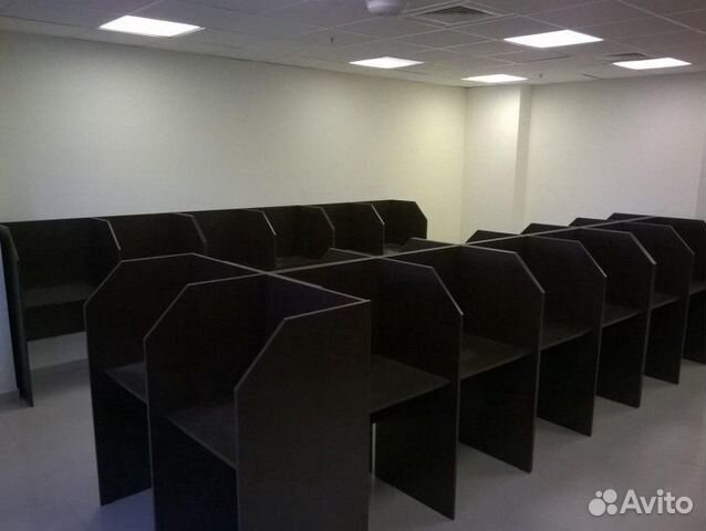 Стол с перегородками для колл центров