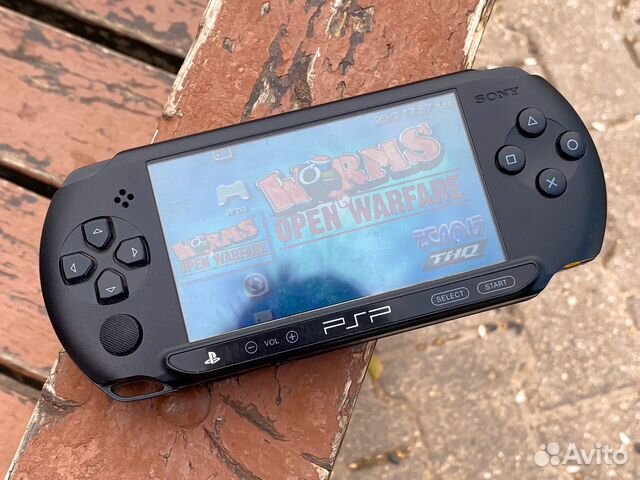 Sony PSP Street 1008 (на приставке 30 игр)