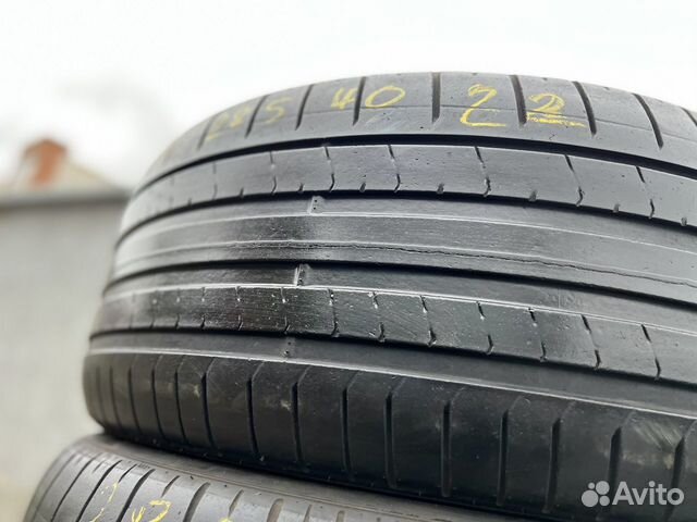 Pirelli P Zero PZ4 285/40 R22 и 325/35 R22