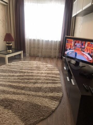 2-к. квартира, 56 м², 2/5 эт.