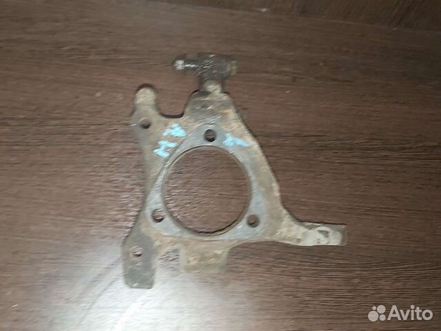 Поворотный кулак левый Opel Astra h