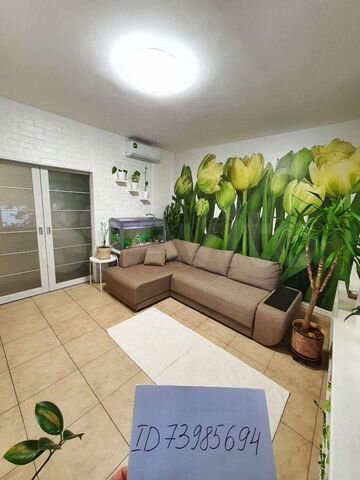 2-к. квартира, 60 м², 1/2 эт.