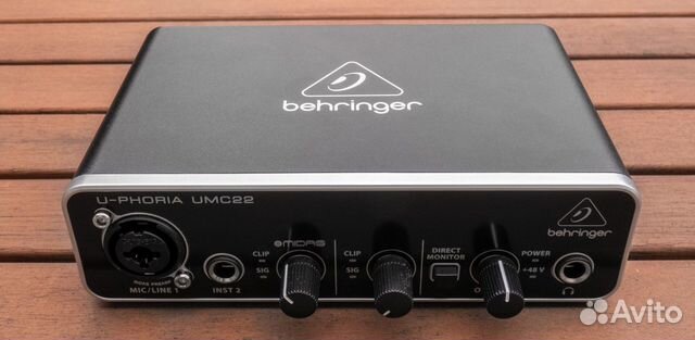 Звуковая карта behringer umc22