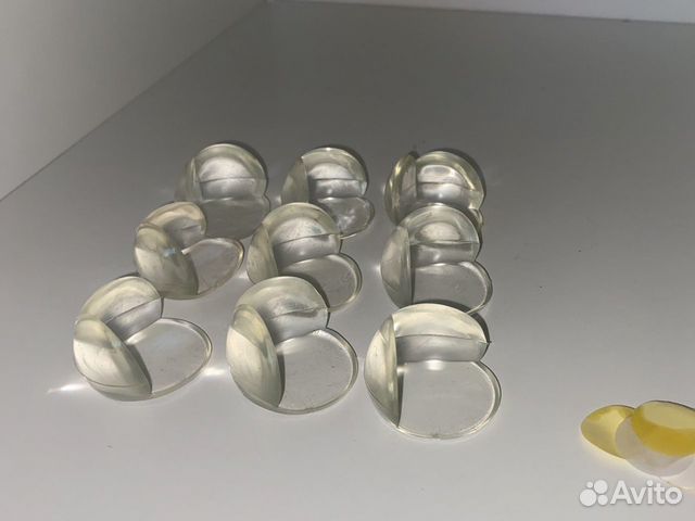 Накладки на углы мебели