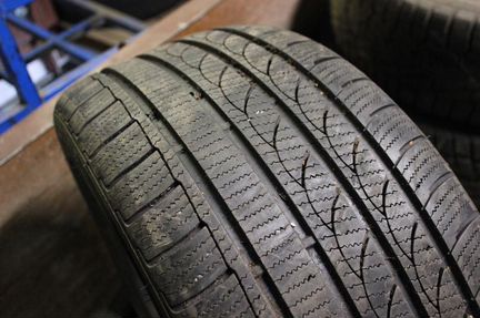 Шина бу 245-40-18 Tracmax S210