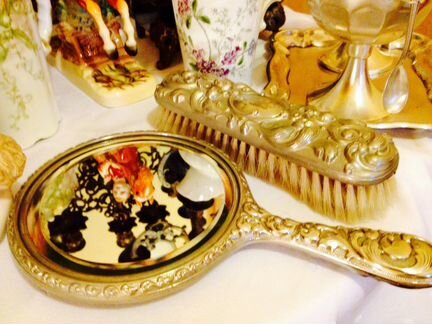 Антикварный набор из двух предметов. По серебрение