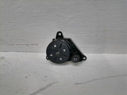 Кнопка в руль левая Mercedes E350 W212 3.5 2011