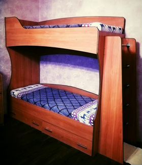 Двухъярусная кровать