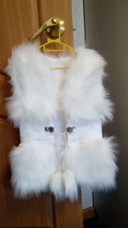 Новый нярядный жилет из иск. меха