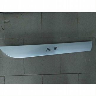 Накладка двери правая задняя Ауди A6 4F0853970L