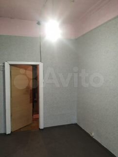Комната 18 м² в > 9-к, 3/5 эт.