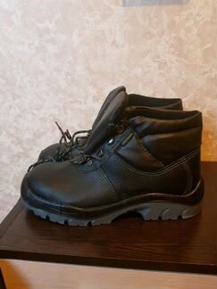 Ботинки демисезонные новые