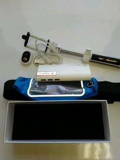 Аккумулятор Power Bank совместно с селфи-штативом