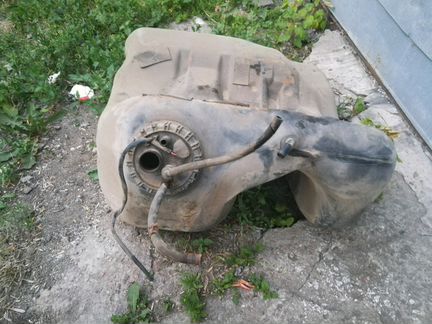 Бензобак для Вольво S90 960