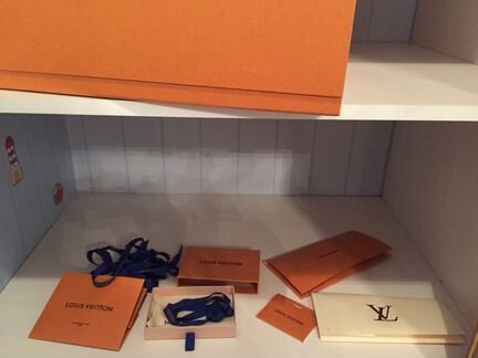 Открытка ленты Louis Vuitton