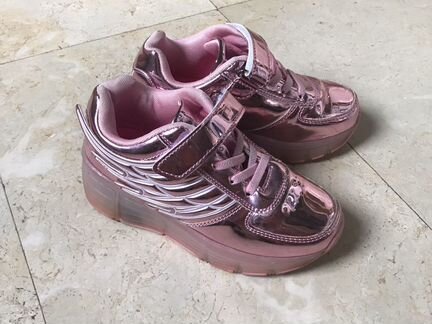 Блестящие кроссовки ролики светящиеся