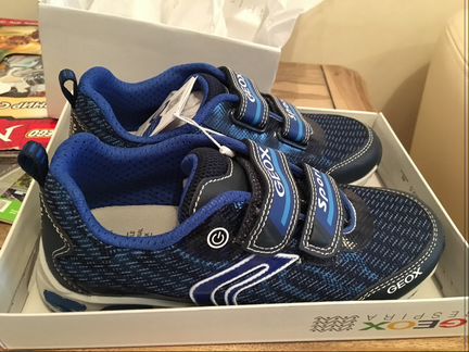 Geox кроссовки для мальчика р 33 Новые