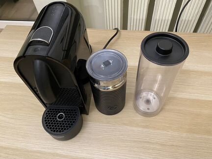 Капсульная кофемашина Nespresso с капучинатором
