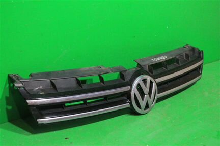 Решетка бампера Volkswagen Touareg 2 2010-2014