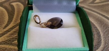 Золотой кулон с раухтопазом