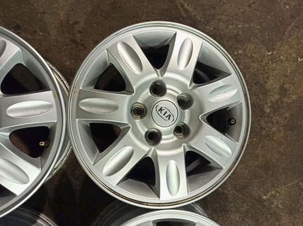 Диски бу оригинал R15 LU на Kia