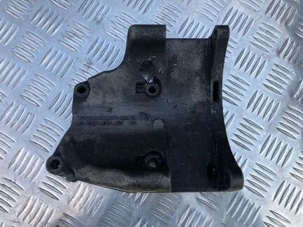 Кронштейн генератора Sprinter 2.9 R6031550735