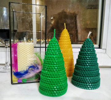 Свеча ёлочка из пчелиного воска (вощина)