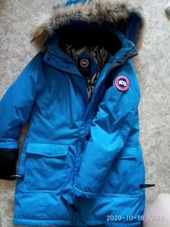 Куртка синего цвета, теплая, не продуваемая, не пр