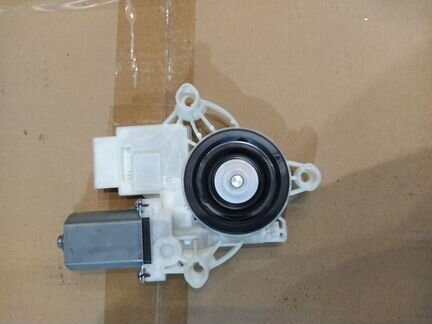 Привод стеклоподъемника BMW X5 G05 X7 G07