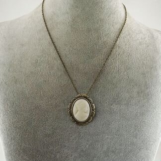 Брошь Подвеска 2в1 Камея Дама Кремовая Белая