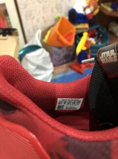Кроссовки фирмы adidas Star Wars р.36