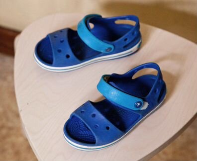 Сандалии Crocs