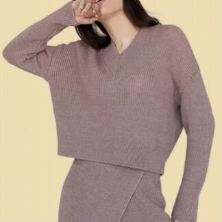 Костюм женский с юбкой