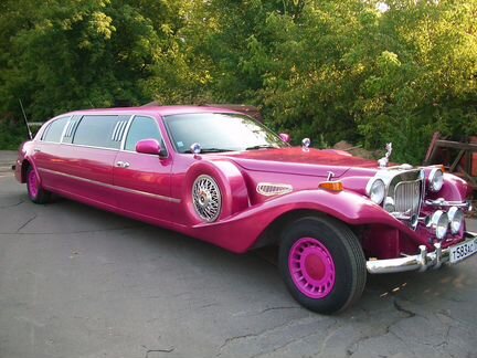 На праздник, свадьбу, день рождения (в лимузине)