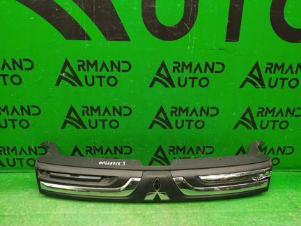 Решетка радиатора Mitsubishi Outlander 3 2012-2014