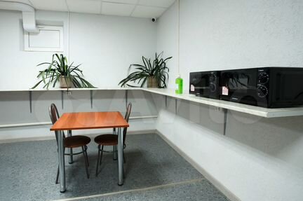 Комната 20 м² в > 9-к, 1/4 эт.